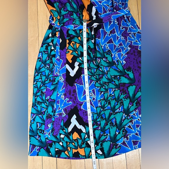 Nygard Abstract Print Belted Dress Size 6 - Picture 11 of 12